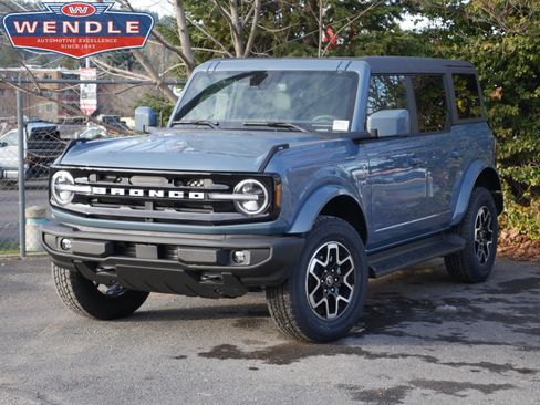New 2025 Ford Bronco Outer Banks AWD/4WD image 1