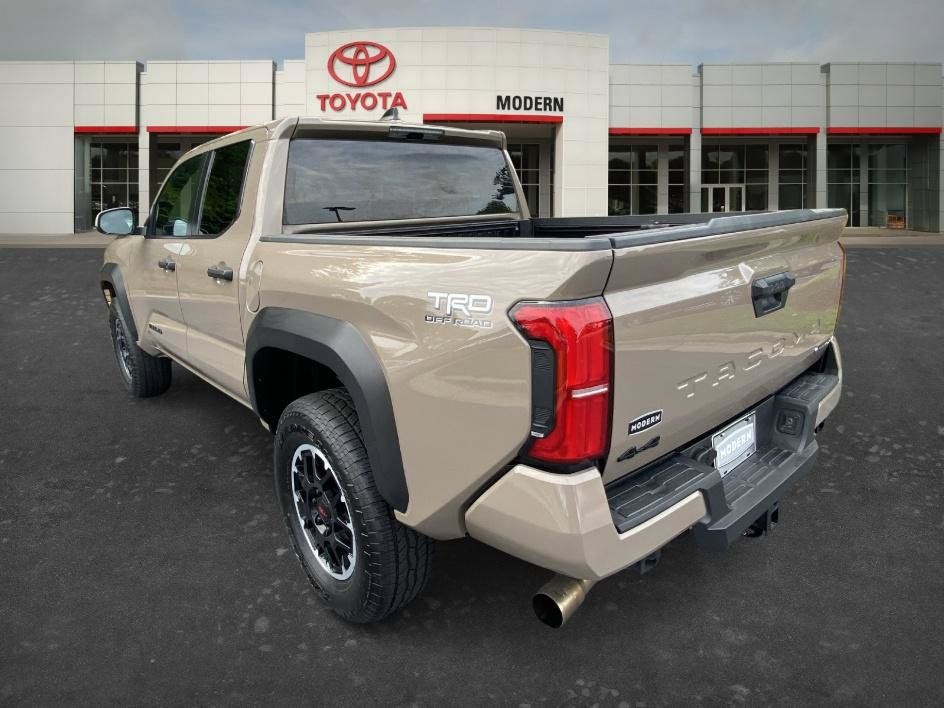 Certified 2026 Toyota Tacoma TRD Off-Road AWD/4WD image 7