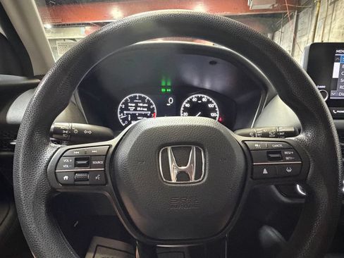 Used 2024 Honda HR-V LX image 6