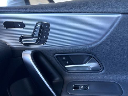 Used 2020 Mercedes-Benz A 220 image 31