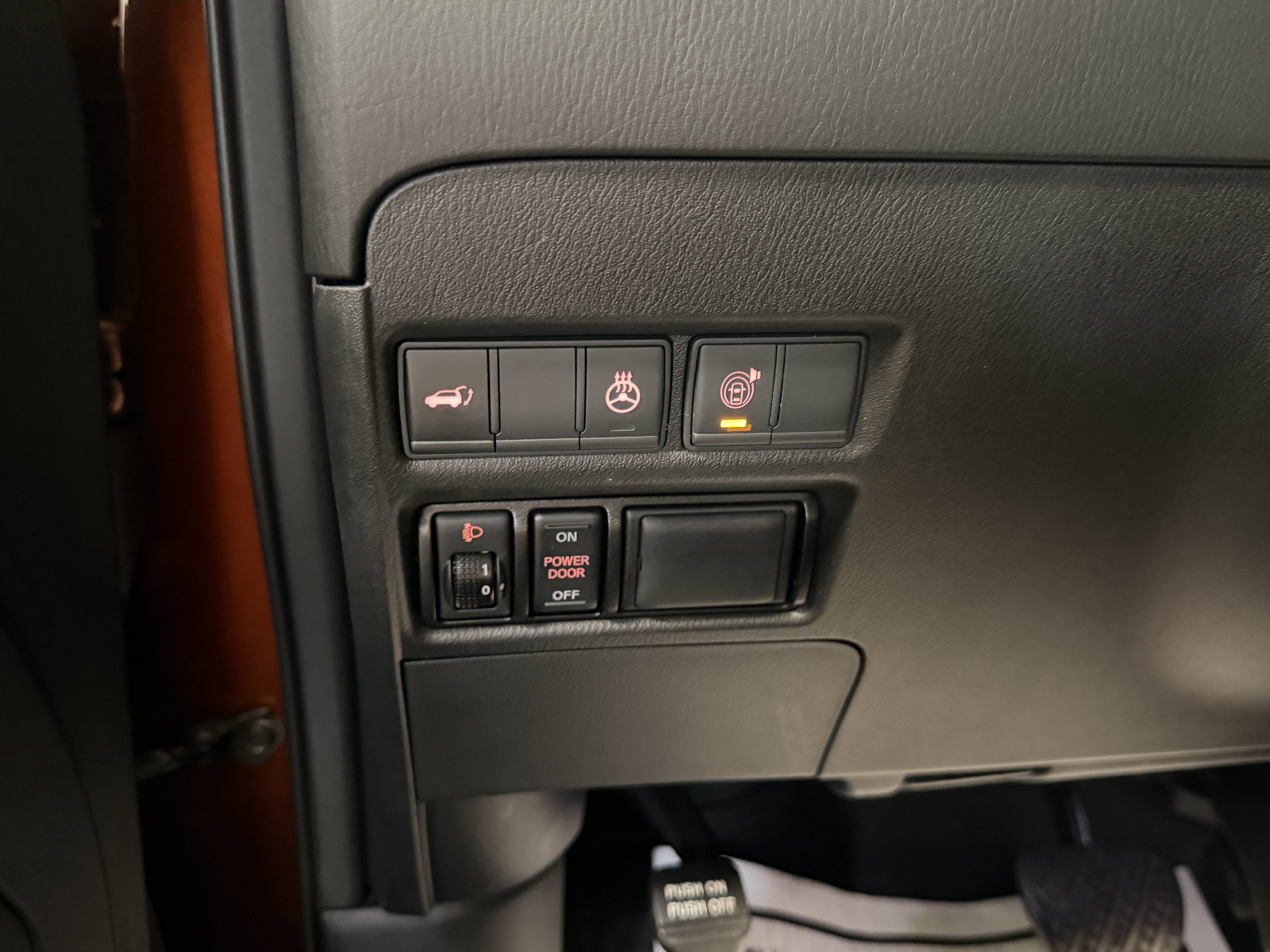 Used 2018 Nissan Armada Platinum w/ Captain Seat Package RWD image 17