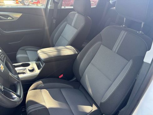 Used 2025 Chevrolet Blazer LT FWD image 29