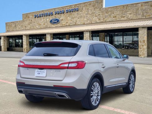 Used 2017 Lincoln MKX Reserve w/ Driver Assistance Package AWD/4WD image 5
