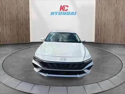 New 2025 Hyundai Elantra Limited