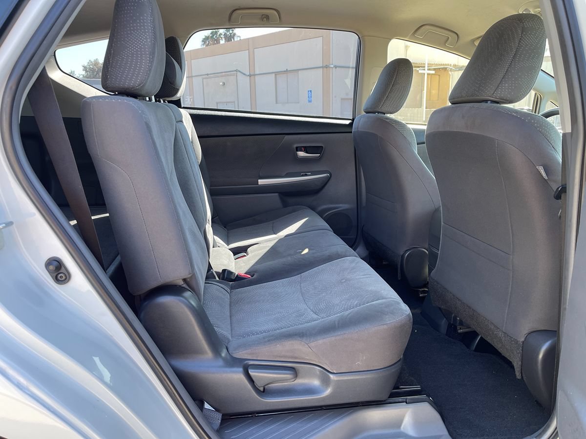 Used 2014 Toyota Prius V Three FWD image 28