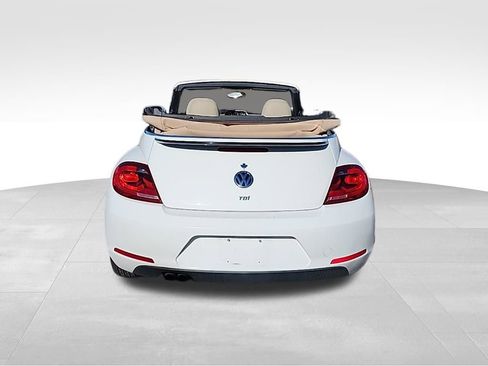 Used 2013 Volkswagen Beetle TDI image 18