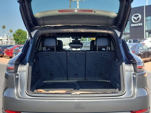 Used 2020 Porsche Cayenne AWD/4WD image 30