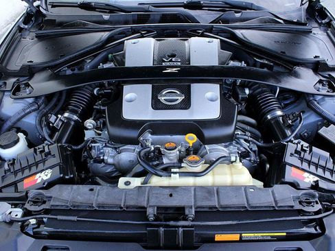 Used 2014 Nissan 370Z Coupe image 20