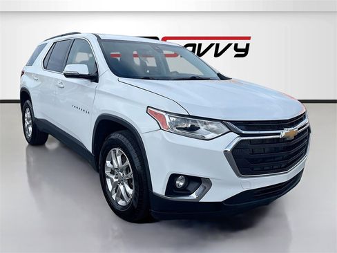 Used 2020 Chevrolet Traverse LT image 1