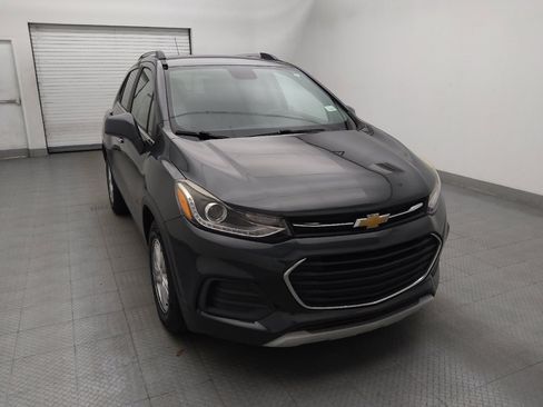 Used 2017 Chevrolet Trax LT w/ LT Convenience Package FWD image 14