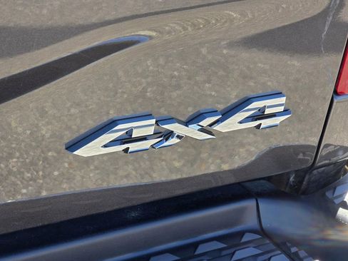 Used 2024 RAM 2500 Big Horn AWD/4WD image 30