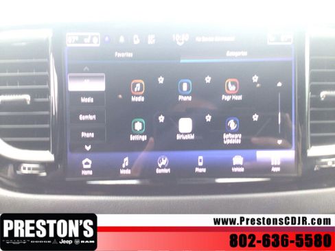 Used 2024 Chrysler Pacifica Touring-L FWD image 20