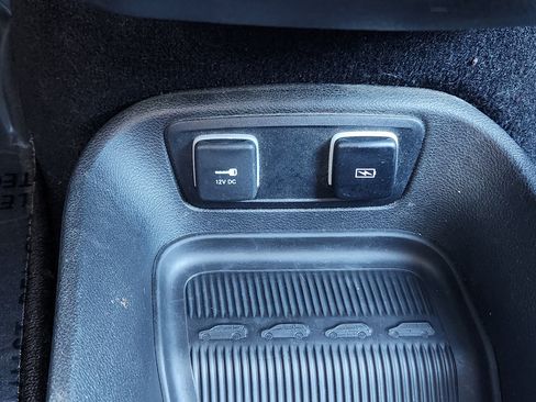Used 2021 Chrysler Pacifica Touring-L w/ Premium & Safety Sphere Group FWD image 31