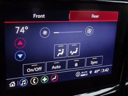 Used 2023 Chevrolet Traverse LT image 27