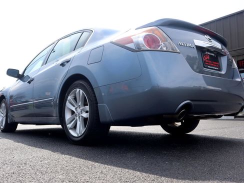 Used 2010 Nissan Altima 3.5 SR w/ Sport Pkg image 20