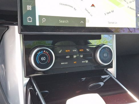 Used 2023 Land Rover Range Rover SE AWD/4WD image 14