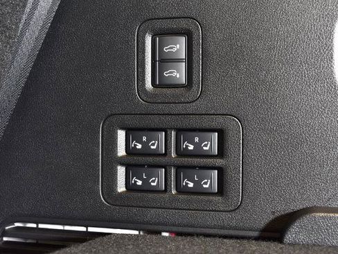 Certified 2026 INFINITI QX80 4WD w/ Sport Exterior Package image 29