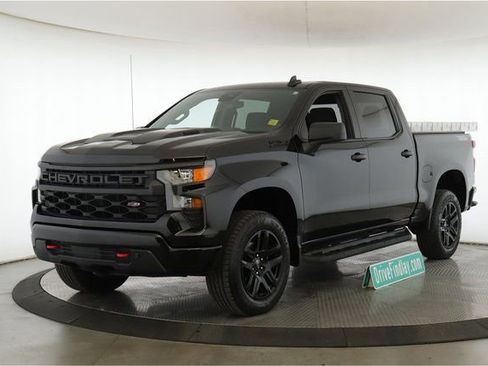 Used 2023 Chevrolet Silverado 1500 Custom Trail Boss w/ LPO, Dark Essentials Package image 10