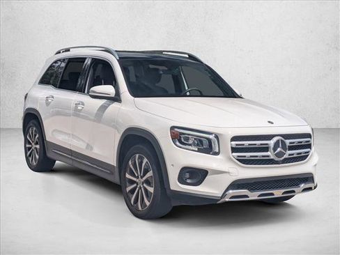 Used 2021 Mercedes-Benz GLB 250 image 3