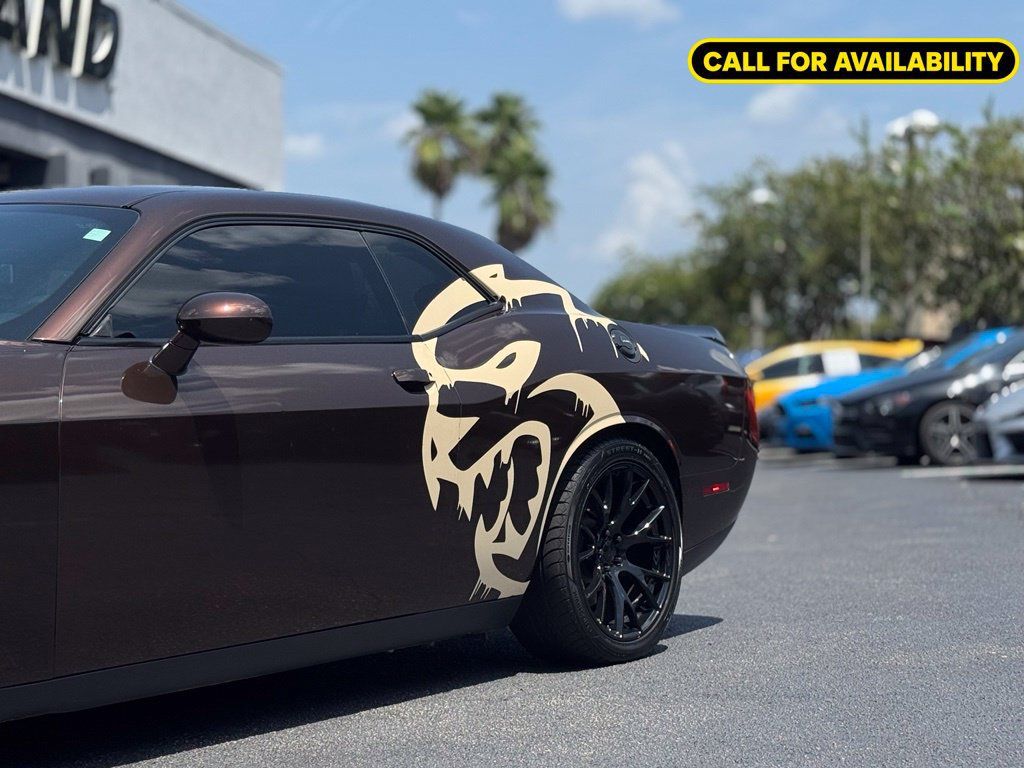 Used 2016 Dodge Challenger SRT Hellcat RWD image 4