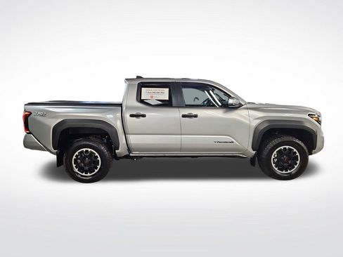 Certified 2024 Toyota Tacoma TRD Off-Road w/ TRD Off Road Upgrade Package AWD/4WD image 6