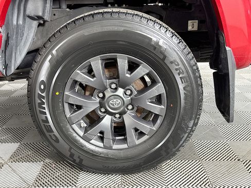 Used 2020 Toyota Tacoma SR5 image 35