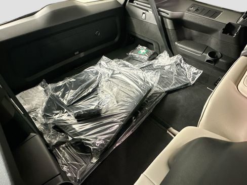 New 2026 Volvo XC90 B5 Plus w/ Protection Package Premier AWD/4WD image 27
