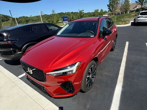 Certified 2024 Volvo XC60 B5 Plus w/ Climate Package AWD/4WD image 1