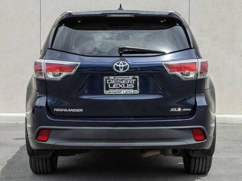Used 2014 Toyota Highlander XLE AWD/4WD image 4