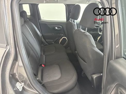 Used 2017 Jeep Renegade Latitude image 24