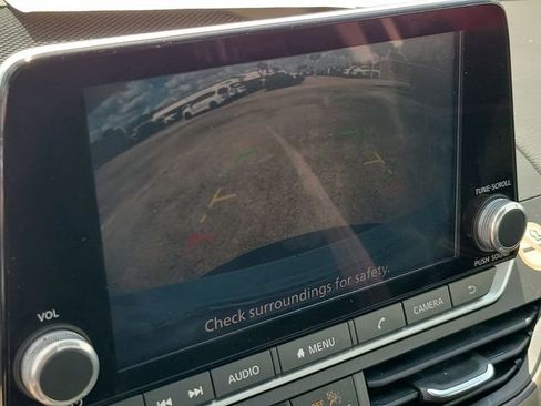Used 2023 Nissan Altima 2.5 SV FWD image 30