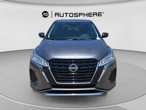 Used 2022 Nissan Kicks S FWD image 2