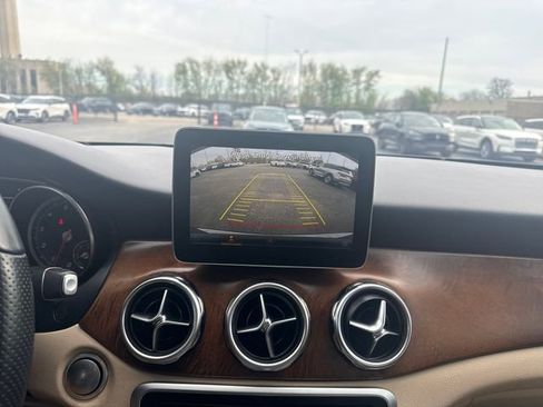 Used 2019 Mercedes-Benz GLA 250 4MATIC image 21