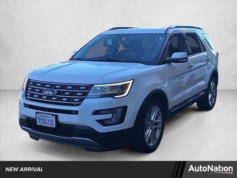 Used 2017 Ford Explorer Limited image 1