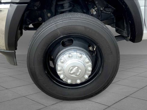 Used 2021 RAM 5500 Tradesman image 10