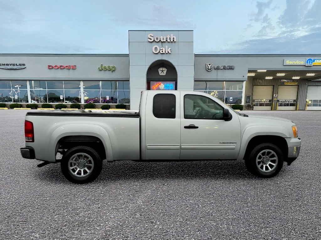Used 2011 GMC Sierra 1500 SLE AWD/4WD image 2