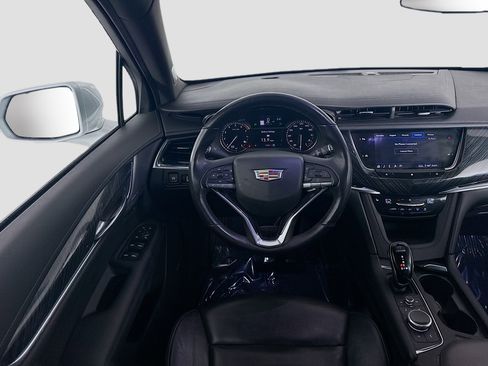 Used 2020 Cadillac XT6 Premium Luxury image 17