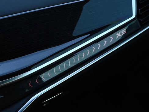 New 2026 BMW X5 xDrive40i w/ M Sport Package image 19