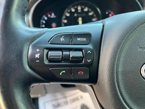 Used 2017 Kia Sorento SX image 27