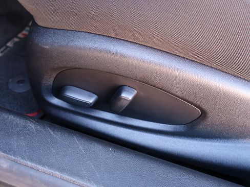 Used 2020 Chevrolet Camaro LT image 9