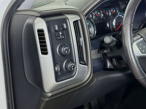 Used 2017 GMC Sierra 1500 SLE w/ SLE Value Package AWD/4WD image 11