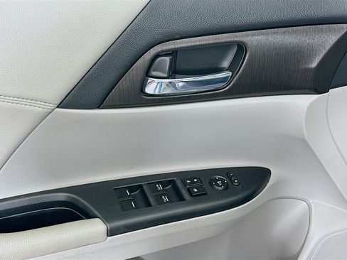 Used 2014 Honda Accord EX image 15