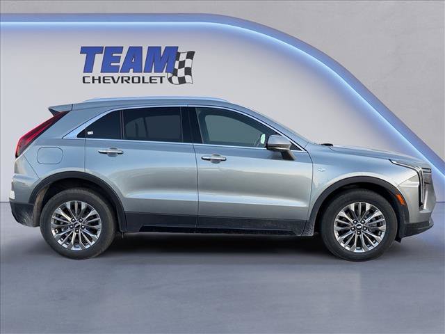 Used 2025 Cadillac XT4 Premium Luxury FWD image 5