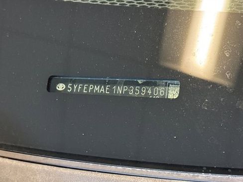 Certified 2022 Toyota Corolla LE image 3