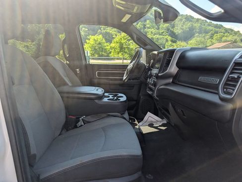 Used 2024 RAM 2500 Big Horn w/ Off Road Package AWD/4WD image 16