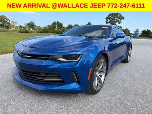 Used 2017 Chevrolet Camaro LT RWD image 3