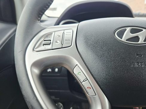 Used 2010 Hyundai Tucson GLS w/ Popular Equipment Pkg 2 FWD image 19