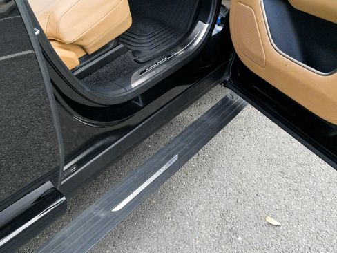 Used 2023 Land Rover Range Rover SE image 64