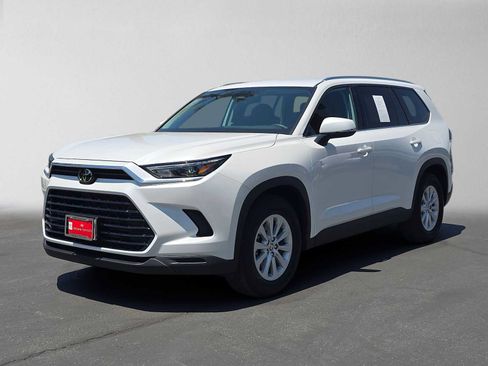 Certified 2026 Toyota Grand Highlander FWD image 7
