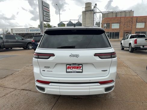 Used 2022 Jeep Grand Cherokee L Summit w/ Advanced Protech Group IV AWD/4WD image 7